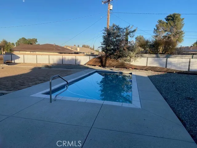 14343 Crow Road, Apple Valley, California 92307