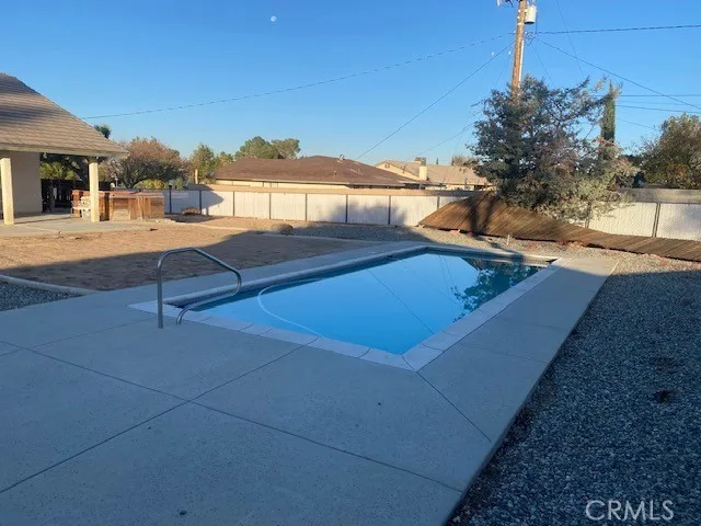 14343 Crow Road, Apple Valley, California 92307