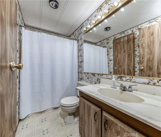 319 Magpie Lane, Fountain Valley, California 92708