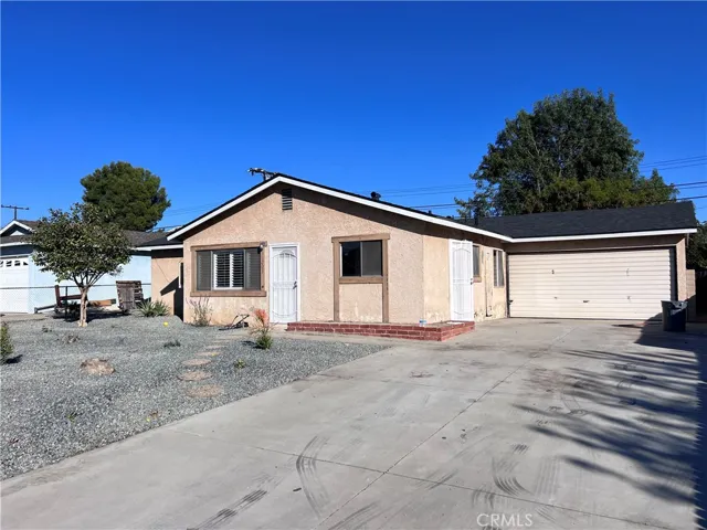 Frontyard Sideview