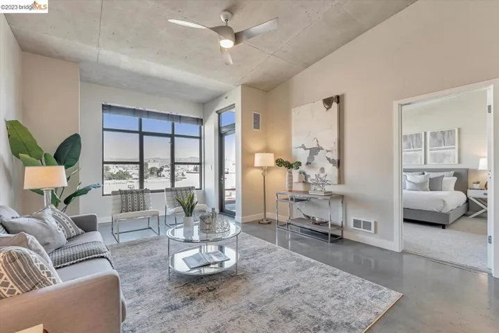 288 3rd St 605, Oakland, California 94607