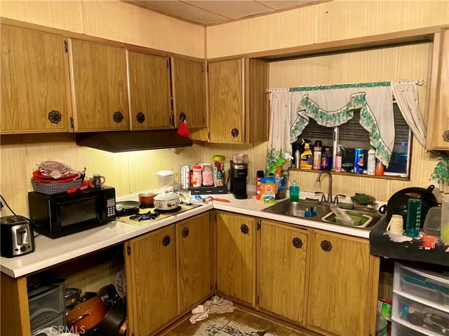 33805 El Centro Avenue, Hemet, California 92545