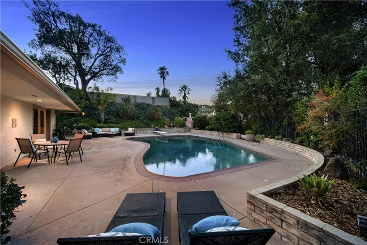 15963 Valley Wood Road, Sherman Oaks, California 91403