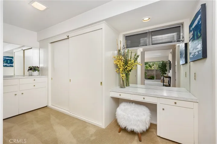 15963 Valley Wood Road, Sherman Oaks, California 91403