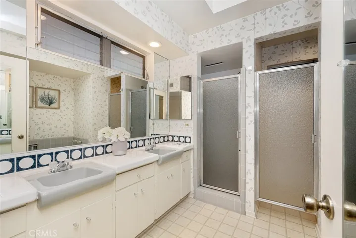 15963 Valley Wood Road, Sherman Oaks, California 91403