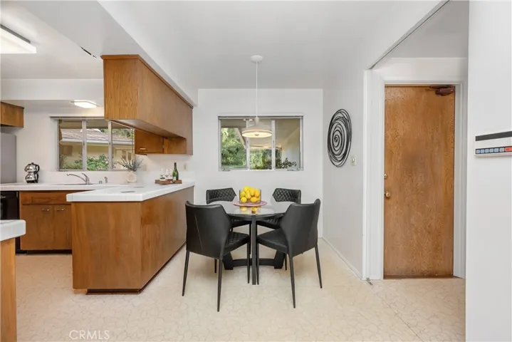 15963 Valley Wood Road, Sherman Oaks, California 91403