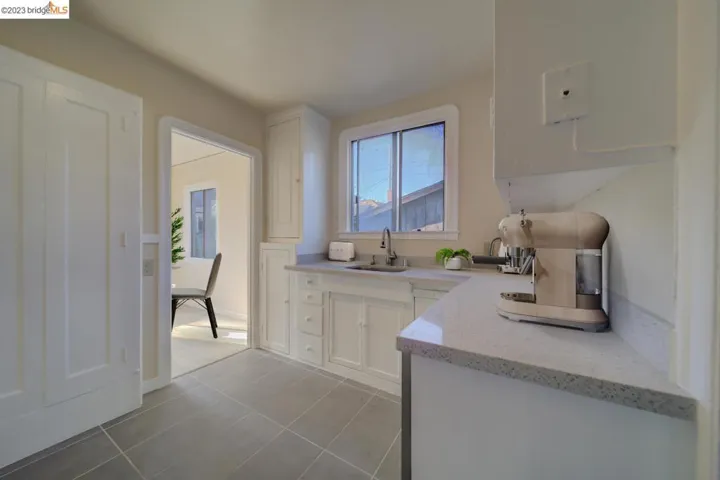 1315 E 26th St, Oakland, California 94606