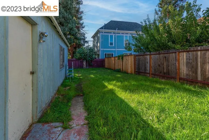 1315 E 26th St, Oakland, California 94606