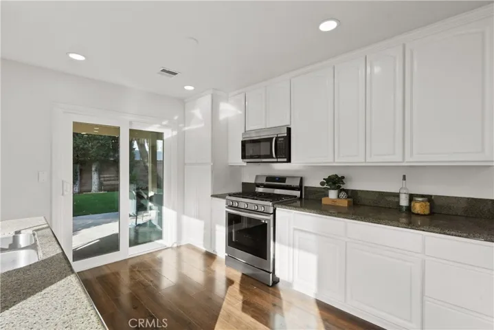 6855 Maynard Avenue, West Hills, California 91307