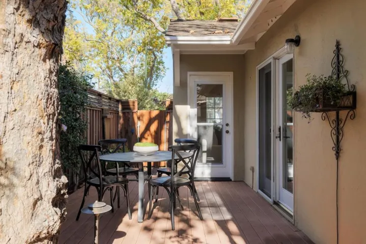 355 Iris Way, Palo Alto, California 94303