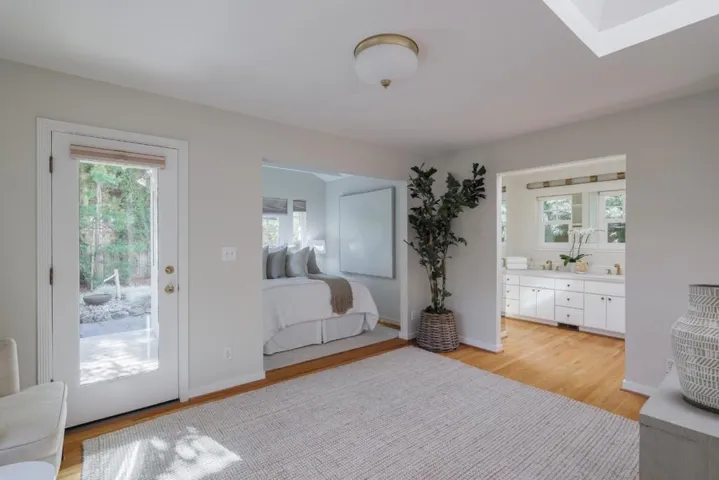 355 Iris Way, Palo Alto, California 94303