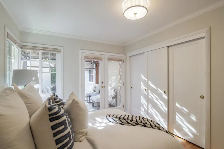 355 Iris Way, Palo Alto, California 94303