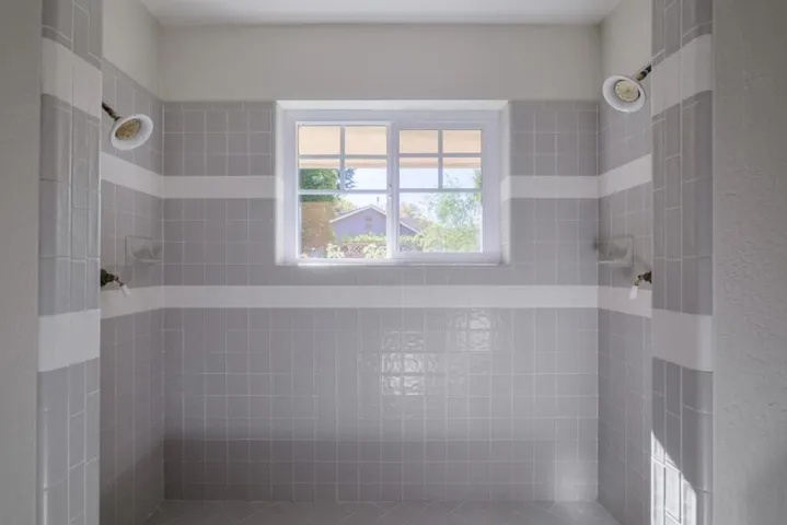 355 Iris Way, Palo Alto, California 94303