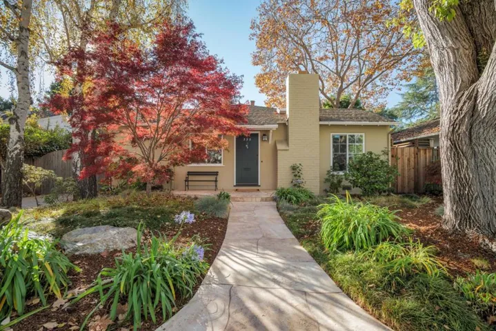 355 Iris Way, Palo Alto, California 94303