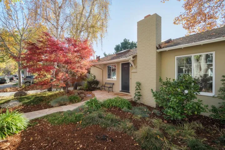 355 Iris Way, Palo Alto, California 94303
