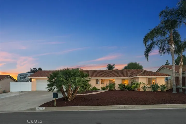 Teriffic curb appeal!