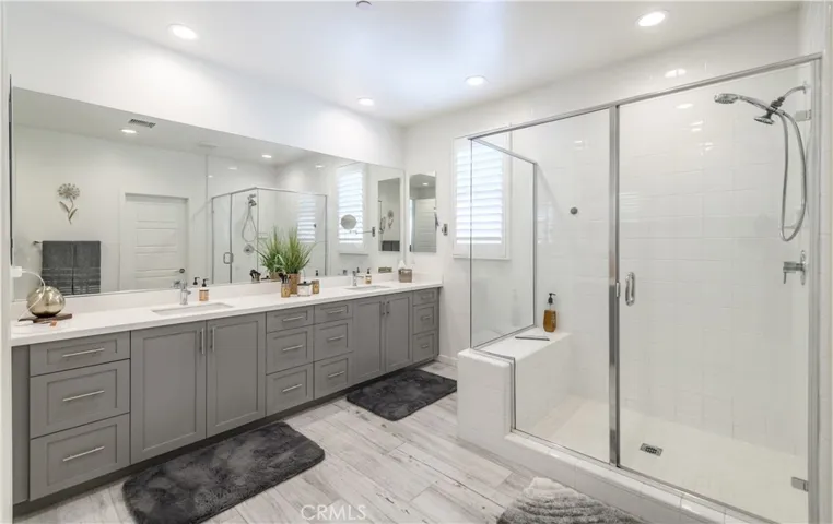 112 Menkar, Irvine, California 92618
