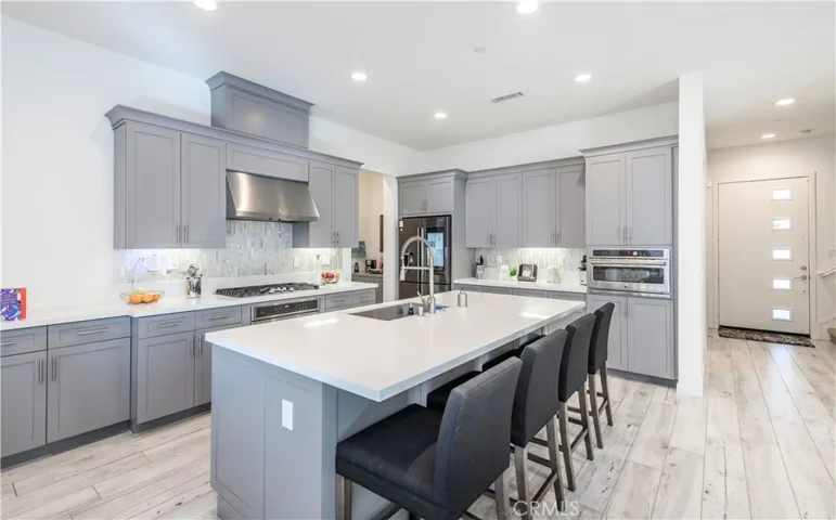 112 Menkar, Irvine, California 92618