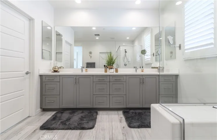 112 Menkar, Irvine, California 92618