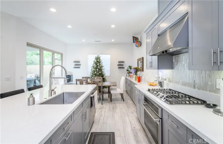 112 Menkar, Irvine, California 92618
