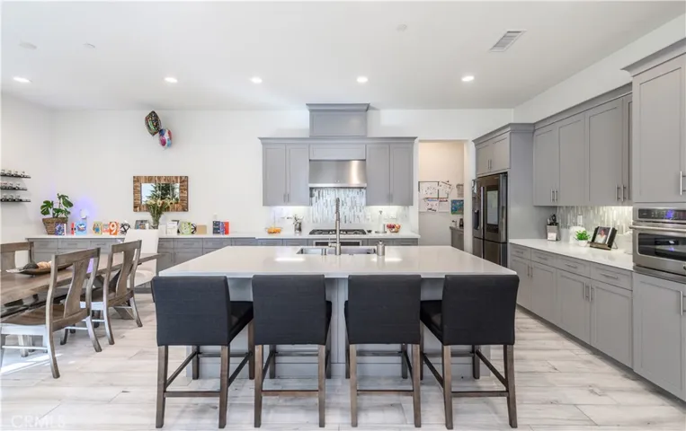 112 Menkar, Irvine, California 92618