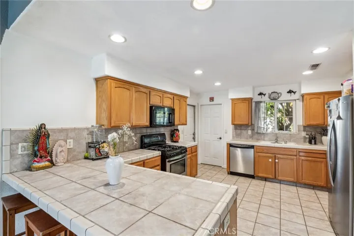 709 Ventura Avenue, Chowchilla, California 93610