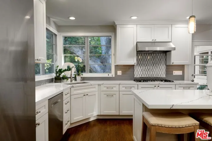 1545 1545 Ramona Lane, Santa Barbara, California 93108