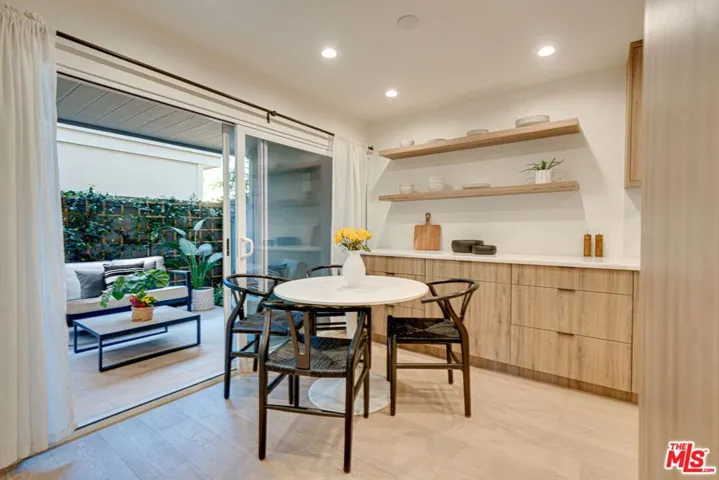 2520 Arizona Avenue 4, Santa Monica, California 90404