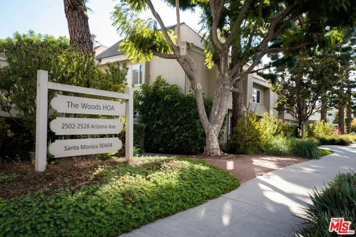 2520 Arizona Avenue 4, Santa Monica, California 90404