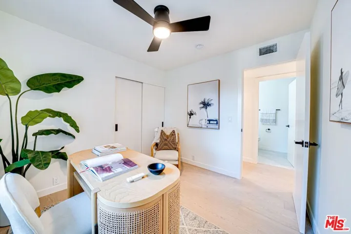 2520 Arizona Avenue 4, Santa Monica, California 90404