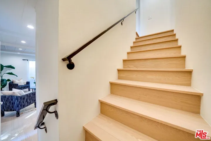 2520 Arizona Avenue 4, Santa Monica, California 90404