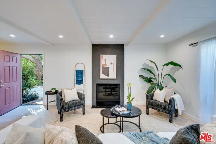 2520 Arizona Avenue 4, Santa Monica, California 90404