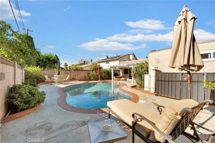 19950 Hemmingway Street, Winnetka, California 91306