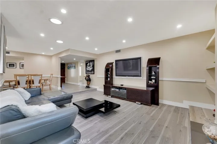 19950 Hemmingway Street, Winnetka, California 91306