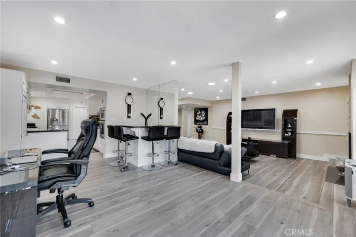 19950 Hemmingway Street, Winnetka, California 91306
