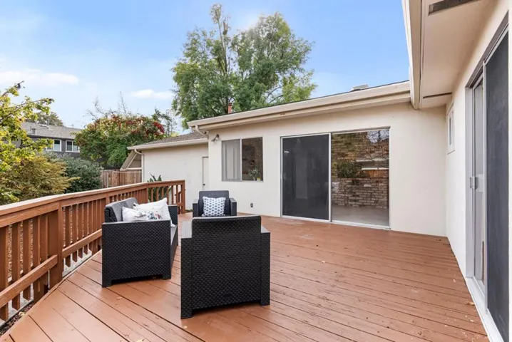 3815 Grove Avenue, Palo Alto, California 94303