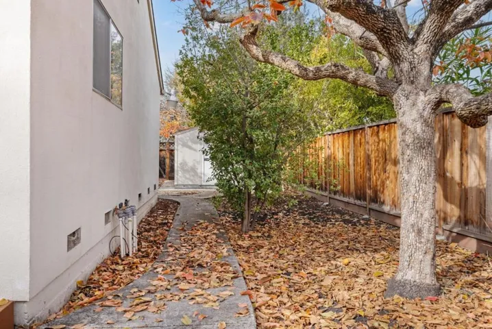 3815 Grove Avenue, Palo Alto, California 94303