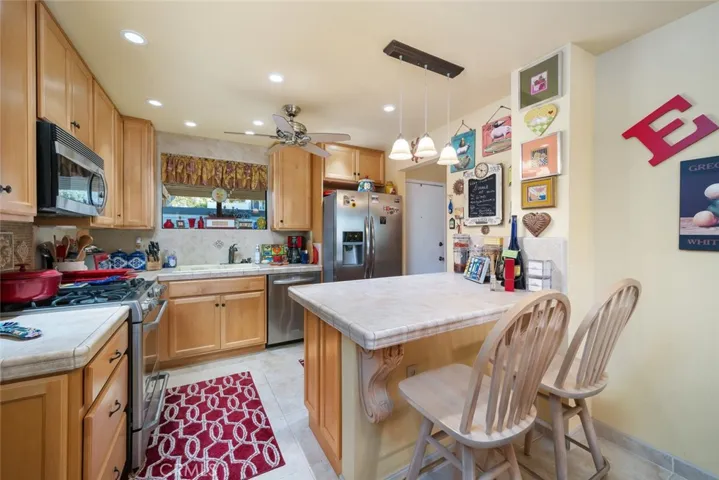 3340 Rockview Place 6, San Luis Obispo, California 93401