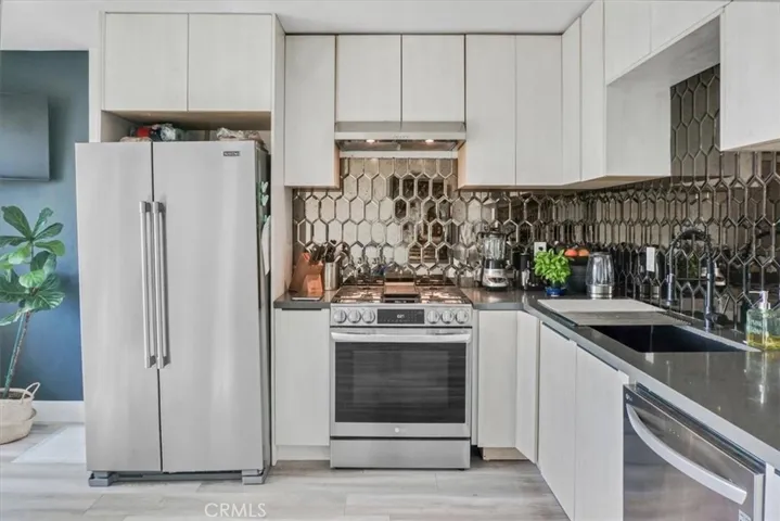 230 N Hoover Street, Los Angeles, California 90004