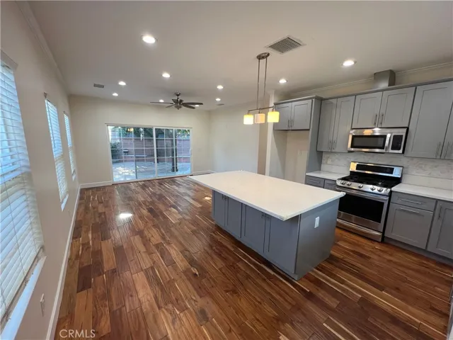 6728 Denmead Street, Lakewood, California 90713
