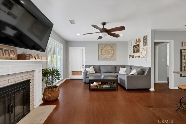 375 Vine Avenue, Upland, California 91786