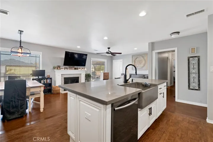 375 Vine Avenue, Upland, California 91786
