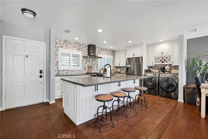 375 Vine Avenue, Upland, California 91786