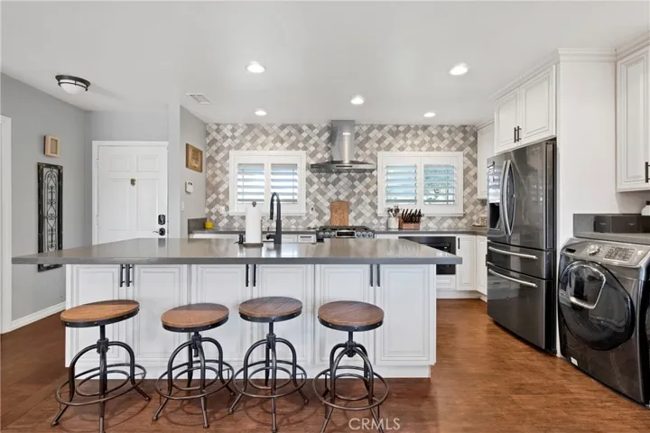 375 Vine Avenue, Upland, California 91786