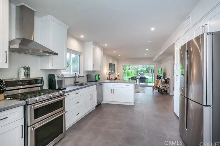 6236 Capistrano Avenue, Woodland Hills, California 91367