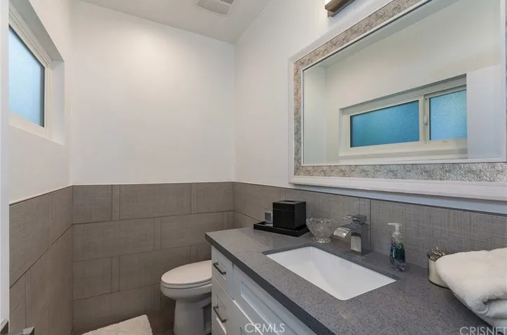 6236 Capistrano Avenue, Woodland Hills, California 91367
