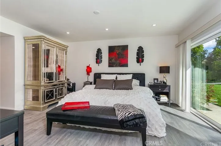 6236 Capistrano Avenue, Woodland Hills, California 91367