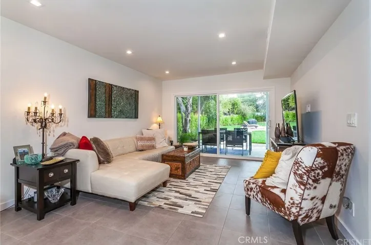 6236 Capistrano Avenue, Woodland Hills, California 91367