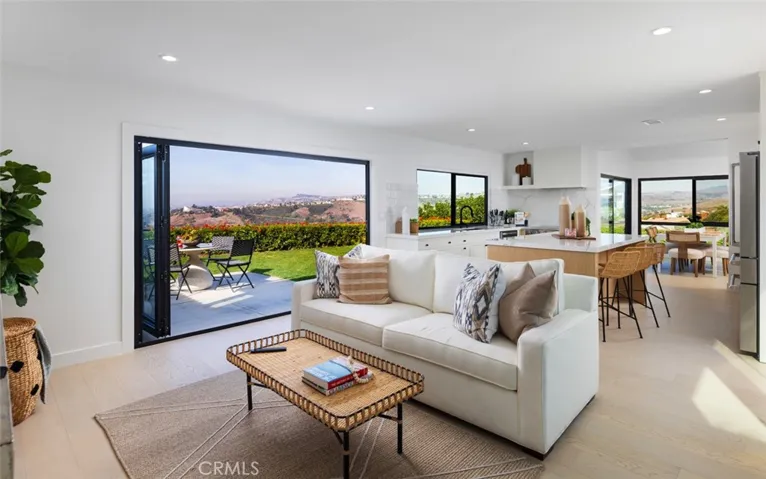 249 Calle Villario, San Clemente, California 92672