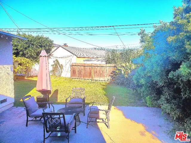 Enclosed Fenced Yard